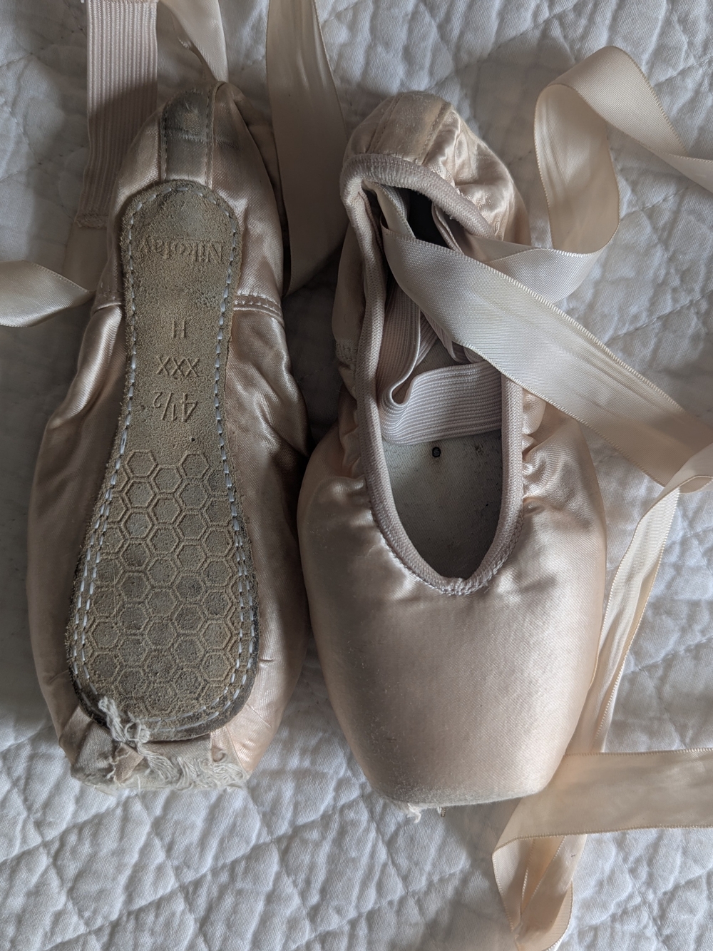 Nikolay Pointe Ballet Shoes With Elastics And Ribons Street Size 6.5
